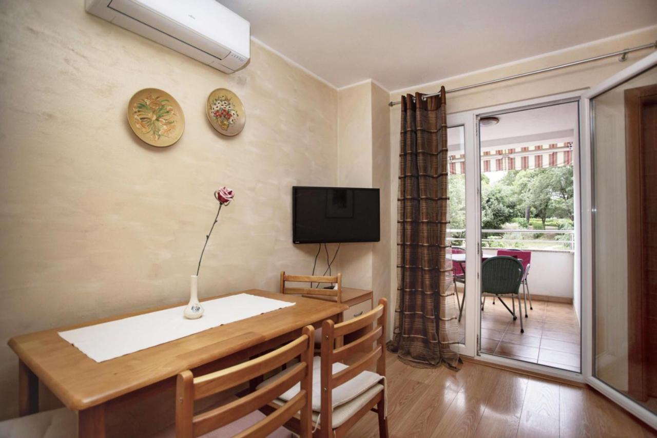 Apartments Ulika Rovinj Exterior photo