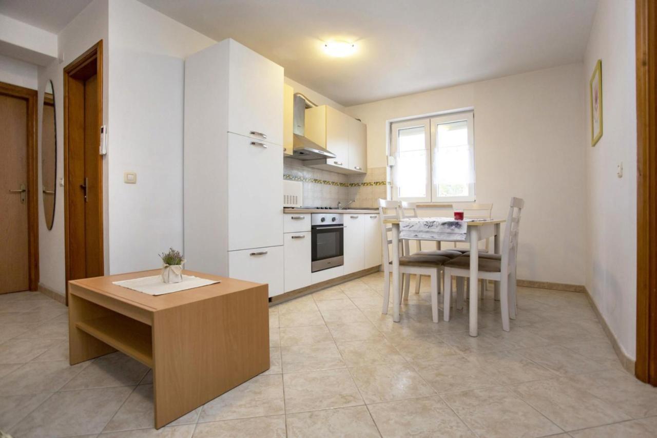 Apartments Ulika Rovinj Exterior photo