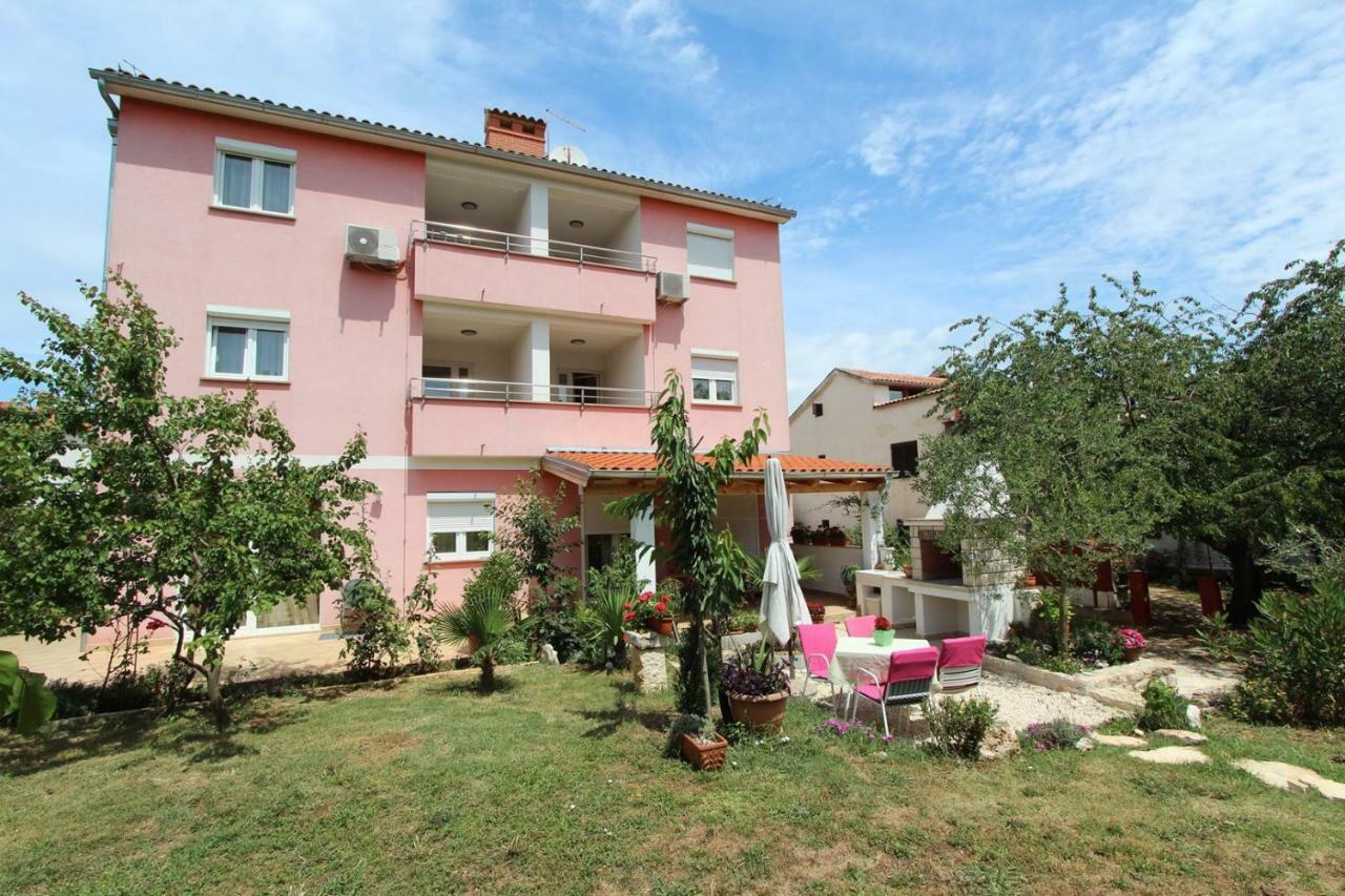 Apartments Ulika Rovinj Exterior photo