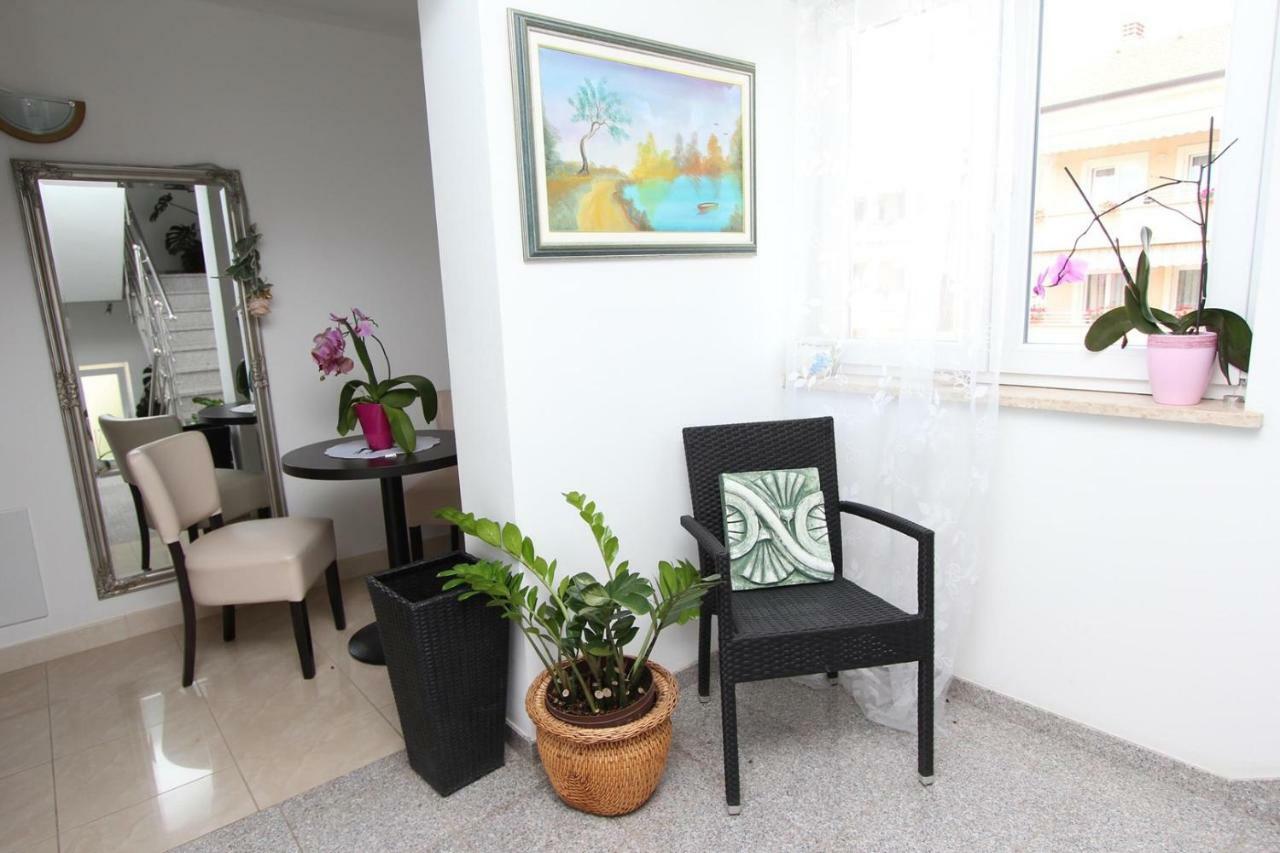 Apartments Ulika Rovinj Exterior photo